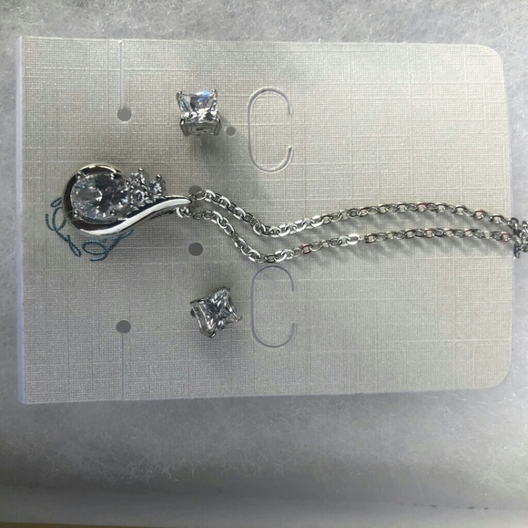 Jewelry - Necklace and earrings